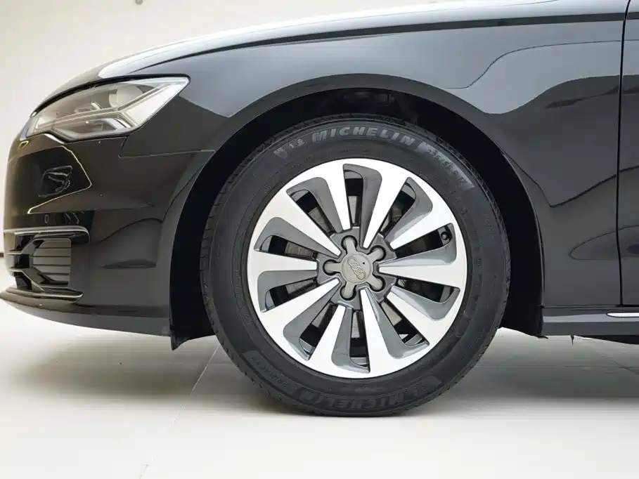 Audi A6L — миниатюра 14