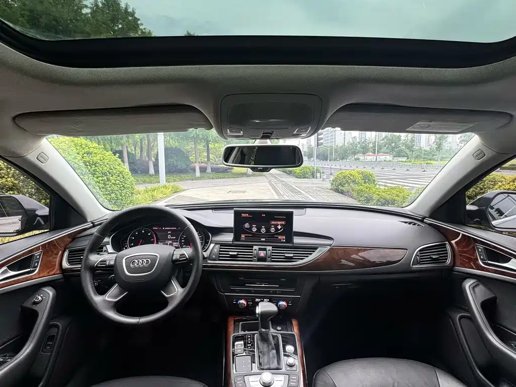 Audi A6L 2014 30 FSI Comfort