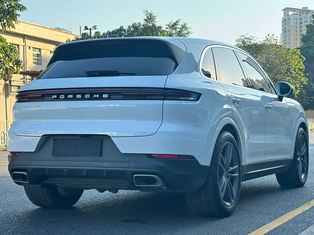 PORSCHE CAYENNE
