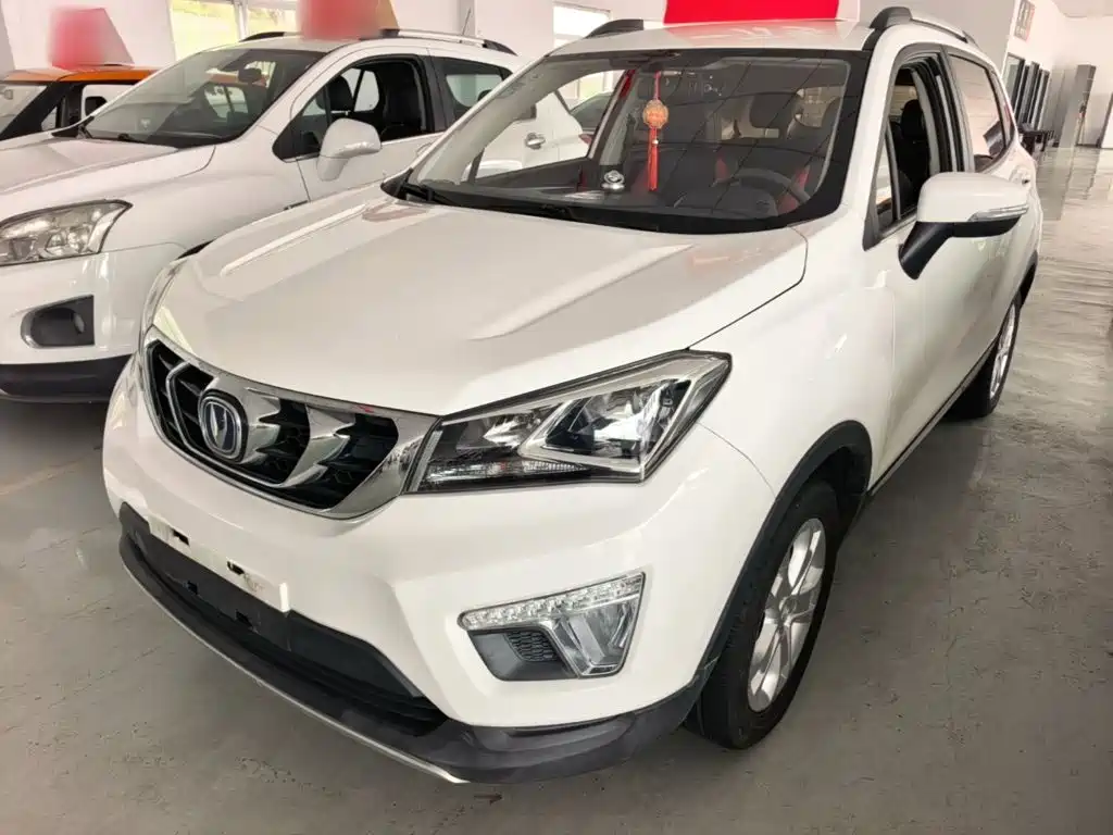 Changan CS15 — миниатюра 2