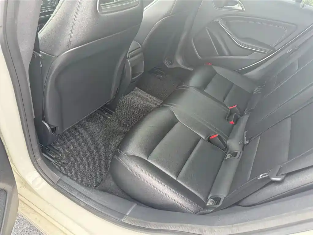 Mercedes-Benz CLA 2016 CLA 200 Fashion