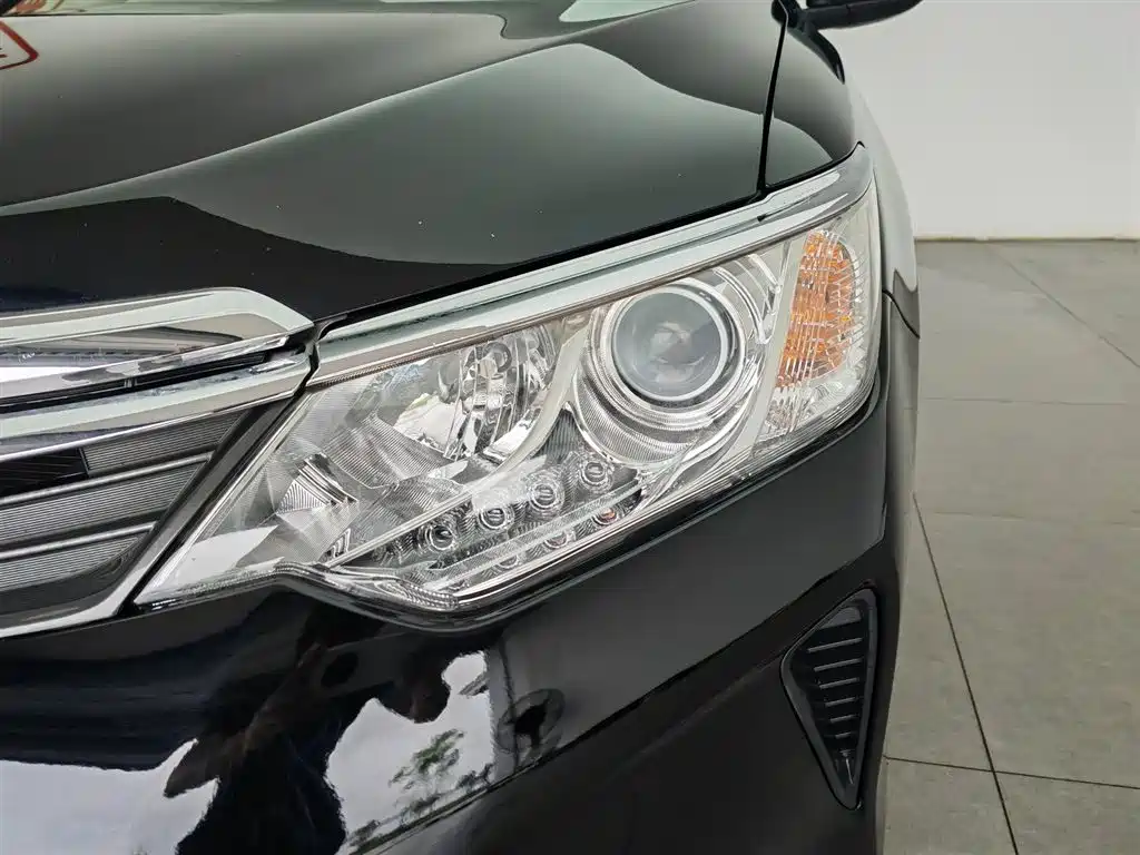 Toyota Camry 2015 2.0G Lead