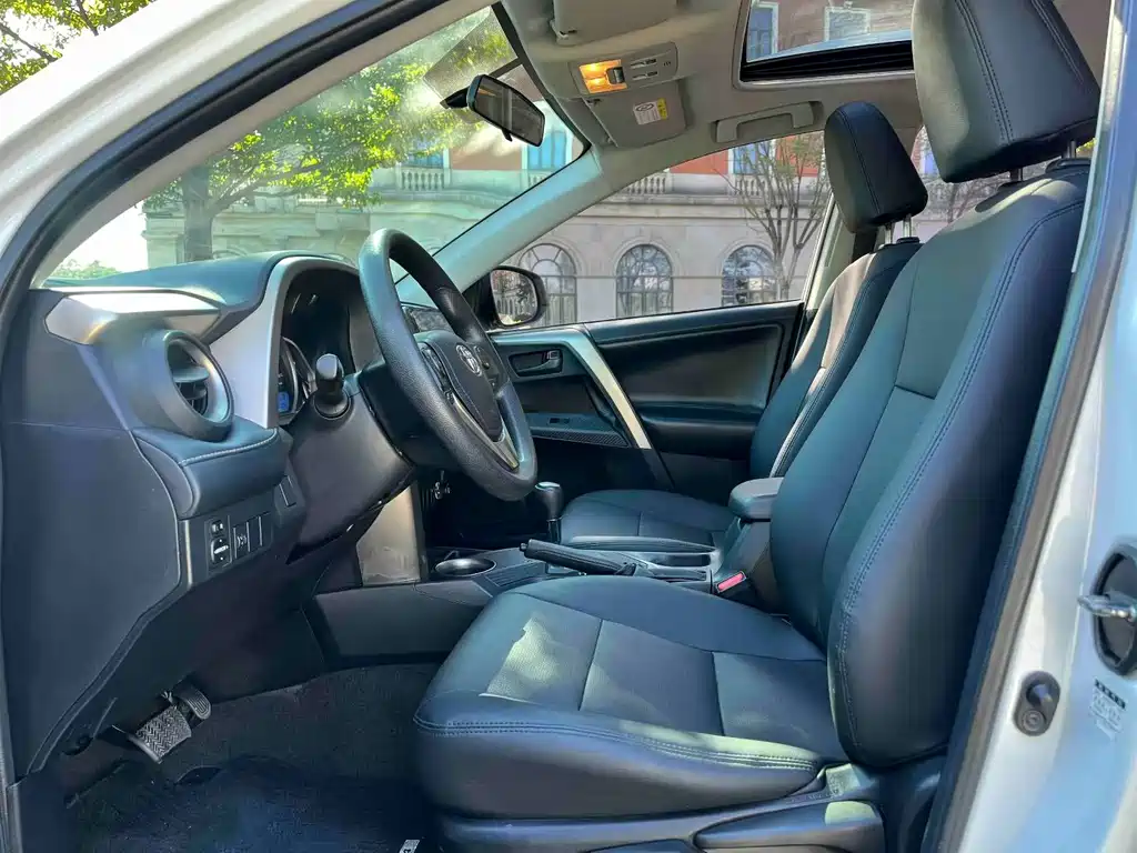 TOYOTA RAV4 RONGFANG