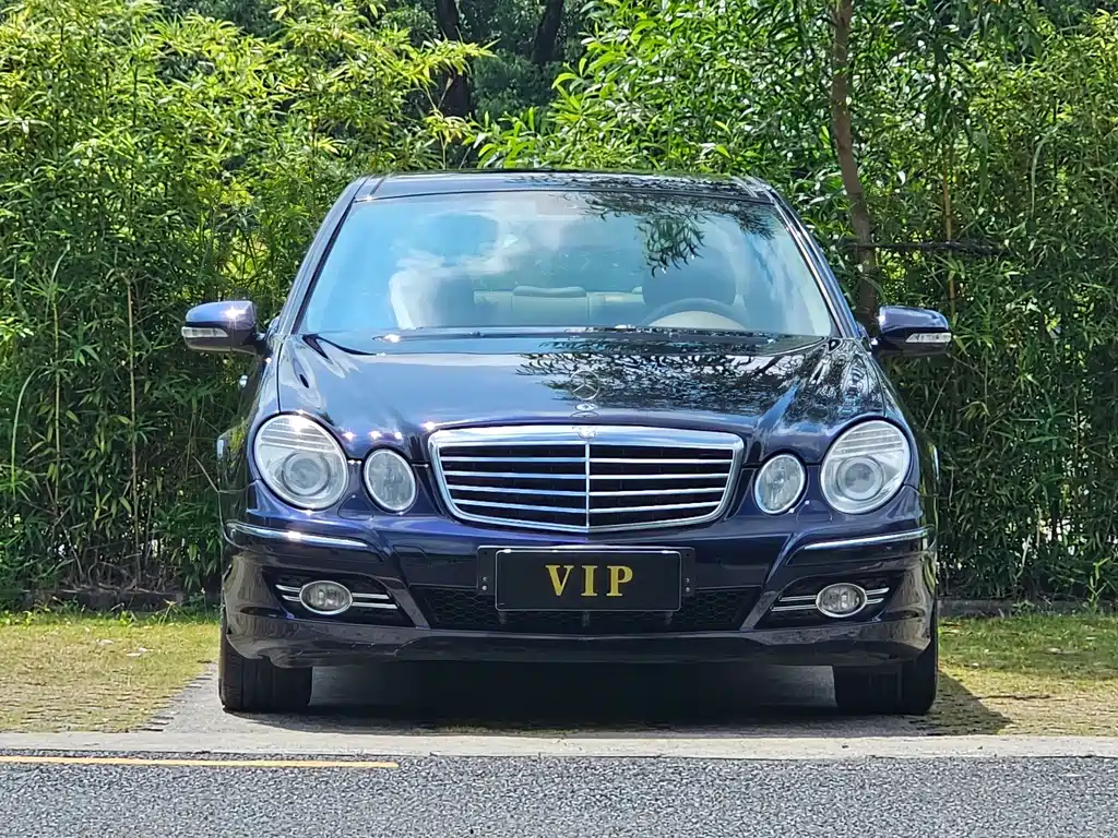 Mercedes-Benz E-Class — миниатюра 2