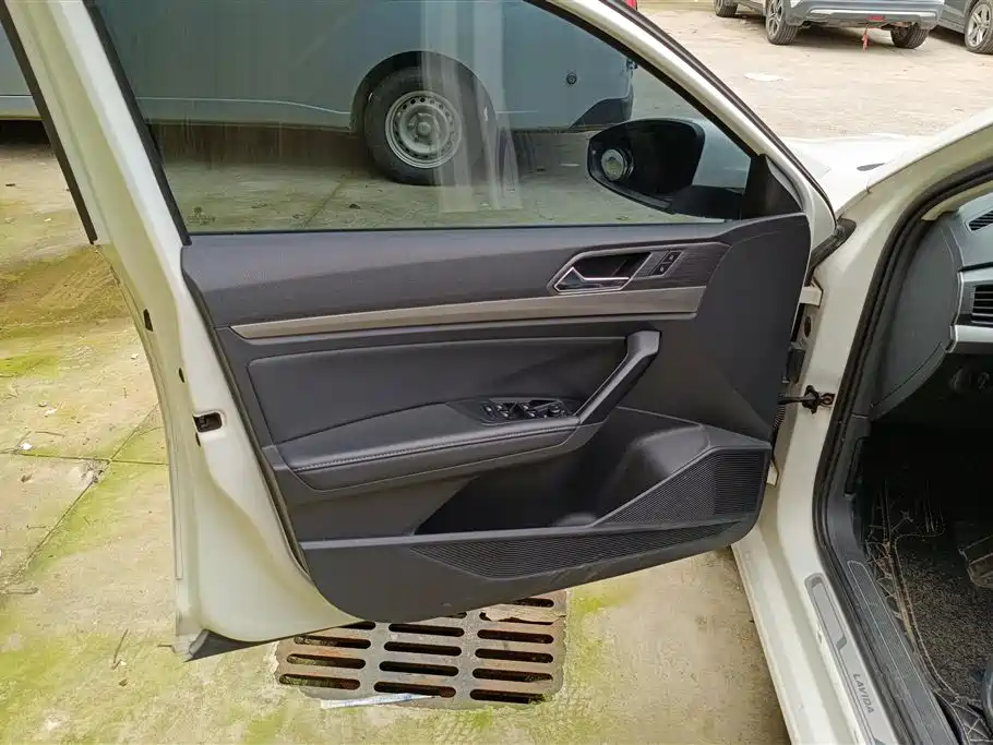 Volkswagen Lavida 2018 1.5L AT Comfort V