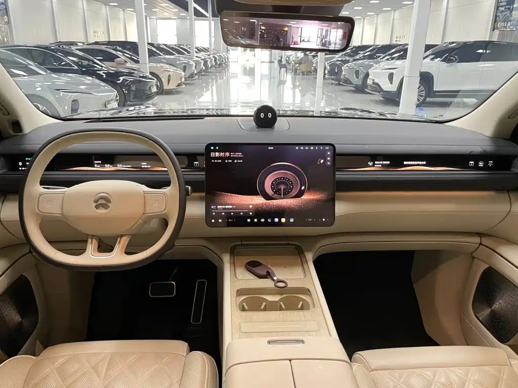 NIO ES8 — миниатюра 12
