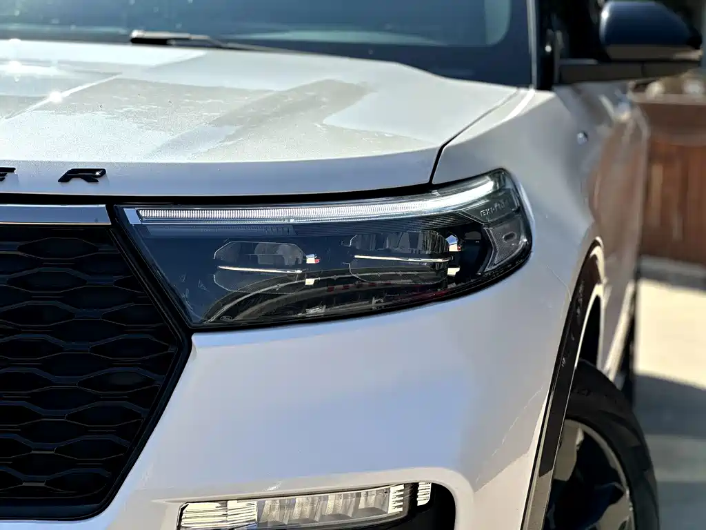 Ford Explorer — миниатюра 35
