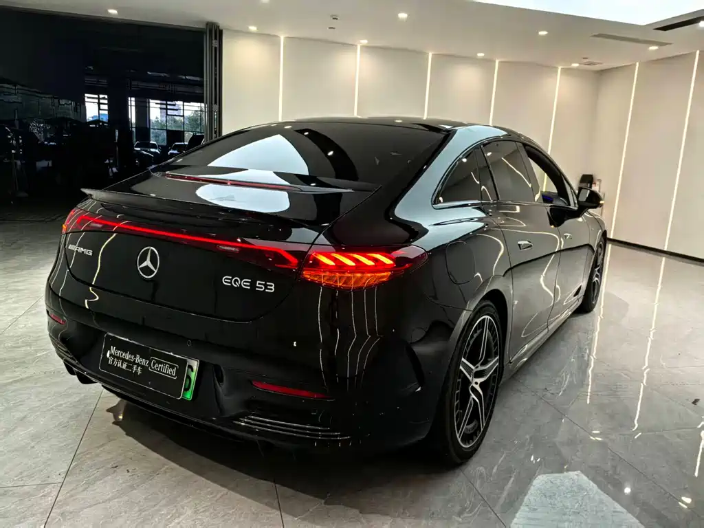 MERCEDES-BENZ EQE AMG