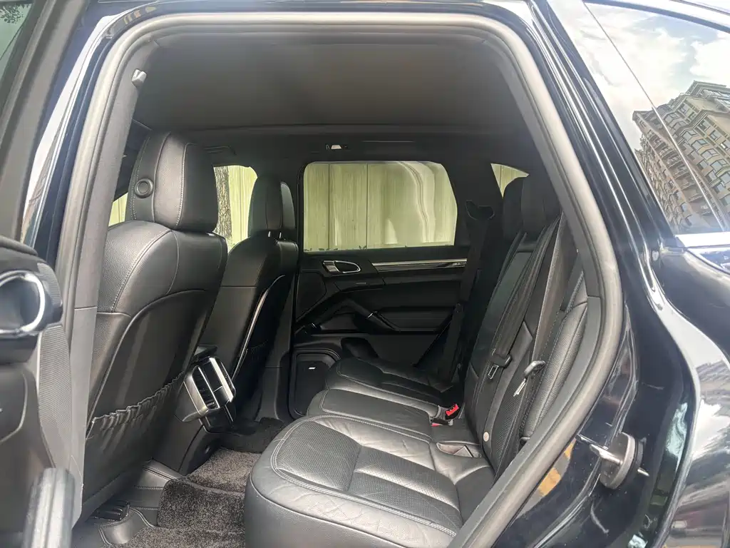Porsche Cayenne 2016 Cayenne Platinum Edition 3.0T