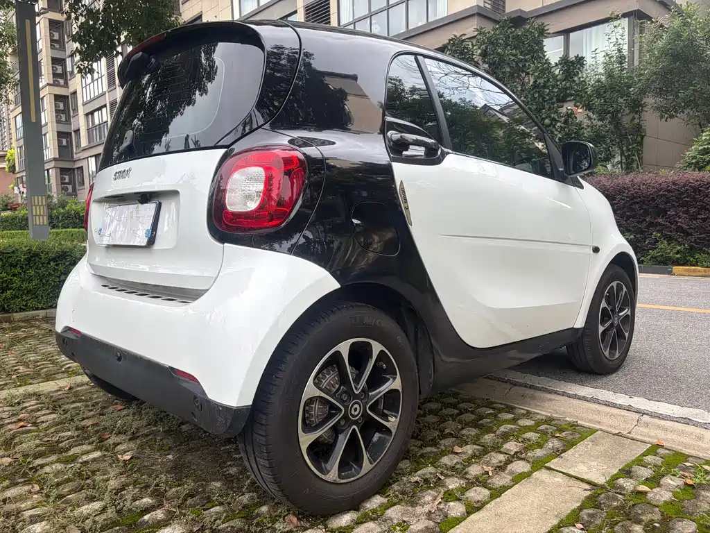 Smart fortwo 2015 1.0L 52