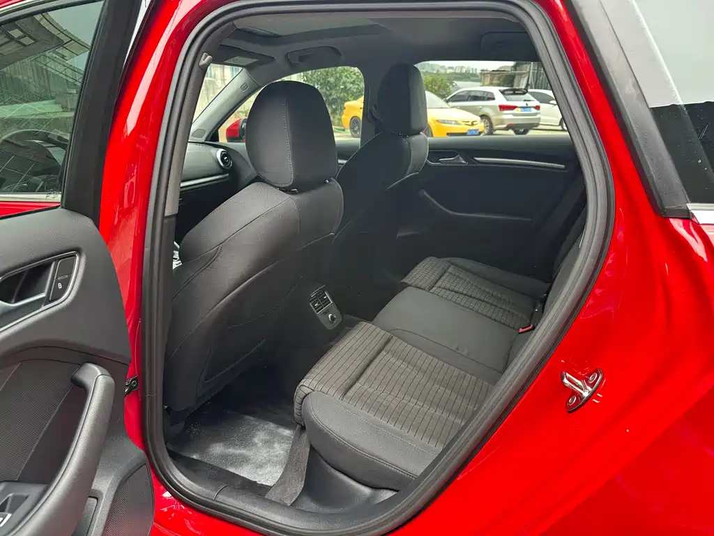 Audi A3 — миниатюра 10