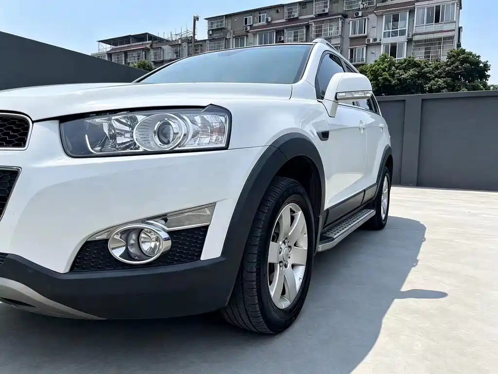 Chevrolet Captiva 2015 2.4L 7 мест