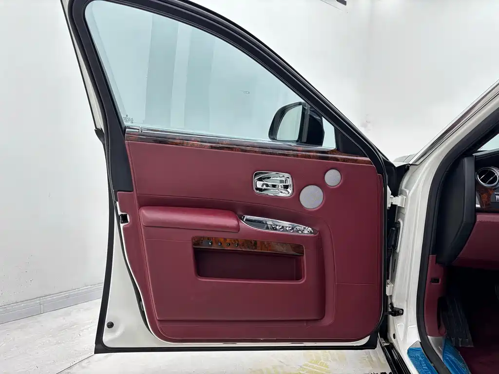 Rolls-Royce Ghost 6.6T Extended Edition, фото 13