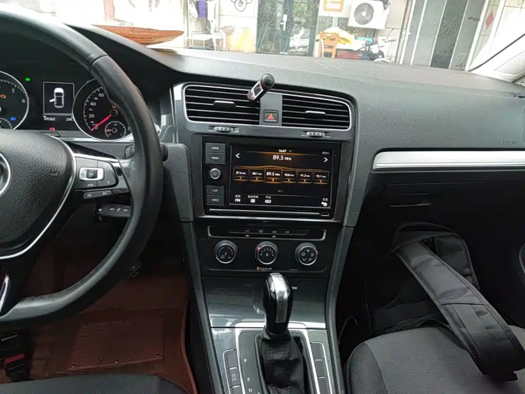 Volkswagen Golf — миниатюра 13