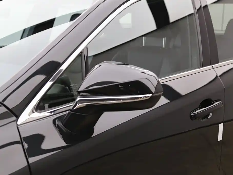 Lexus RX — миниатюра 26