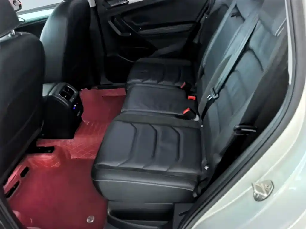 Volkswagen Tiguan L — миниатюра 17