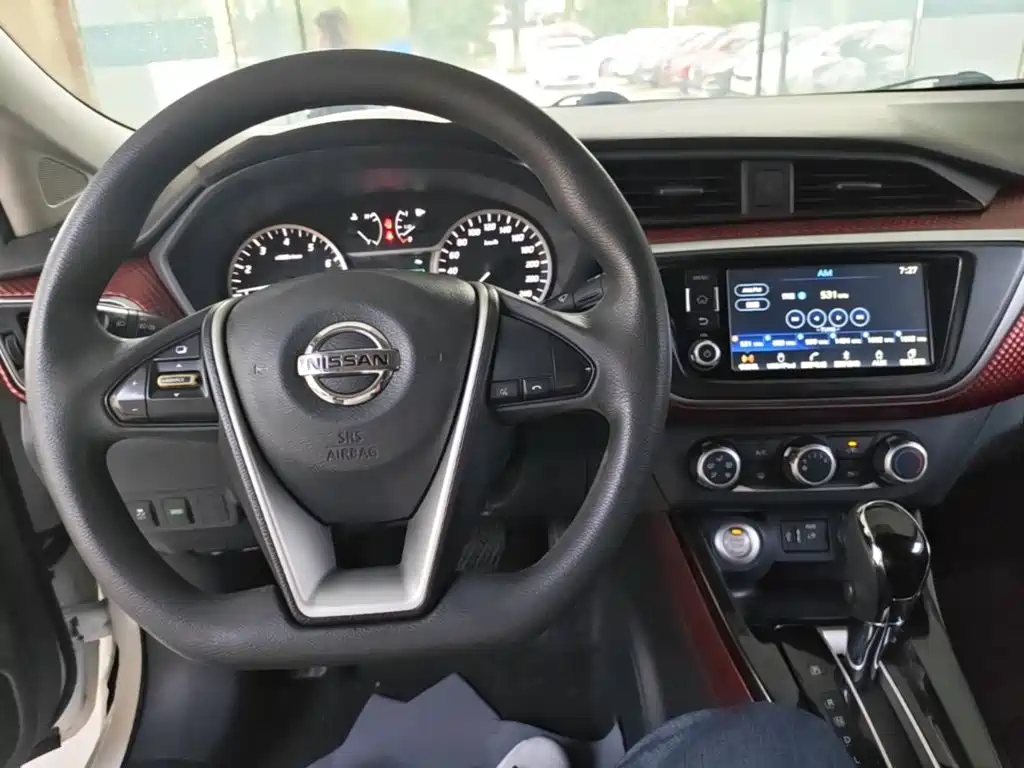 Nissan Bluebird — миниатюра 10