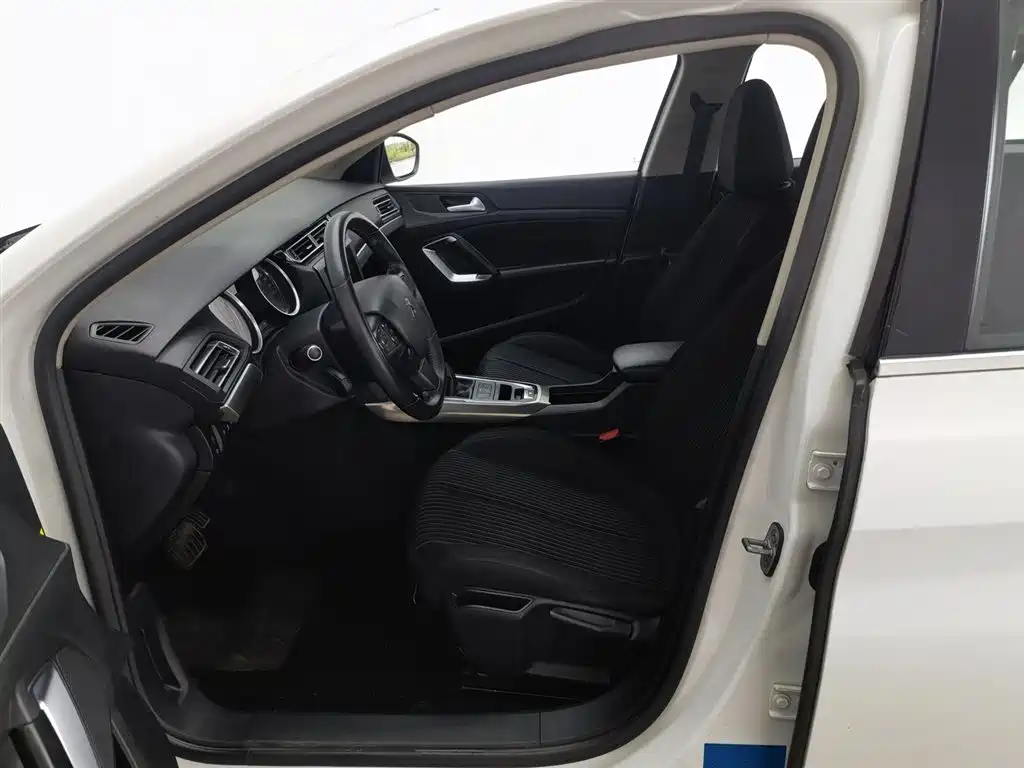 Peugeot 408 2014 1.8L AT Luxury