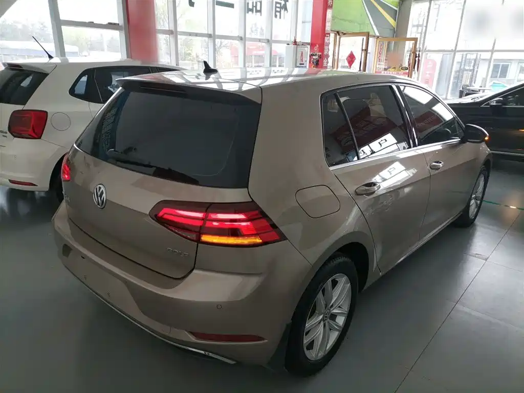 Volkswagen Golf 2019 1.6L AT Comfort V