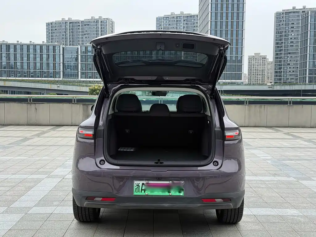 Leapmotor Leapmotor B10 — миниатюра 5