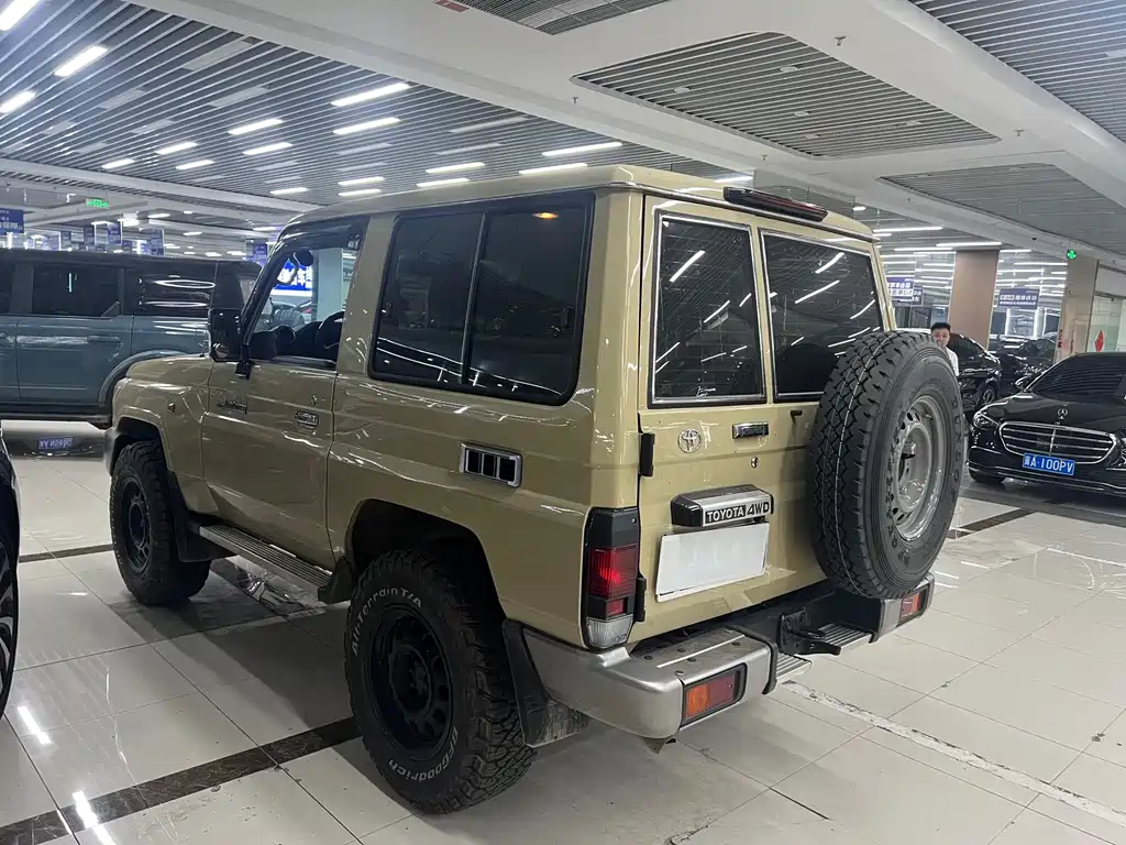 Toyota Land Cruiser LC71 2022 4.0L