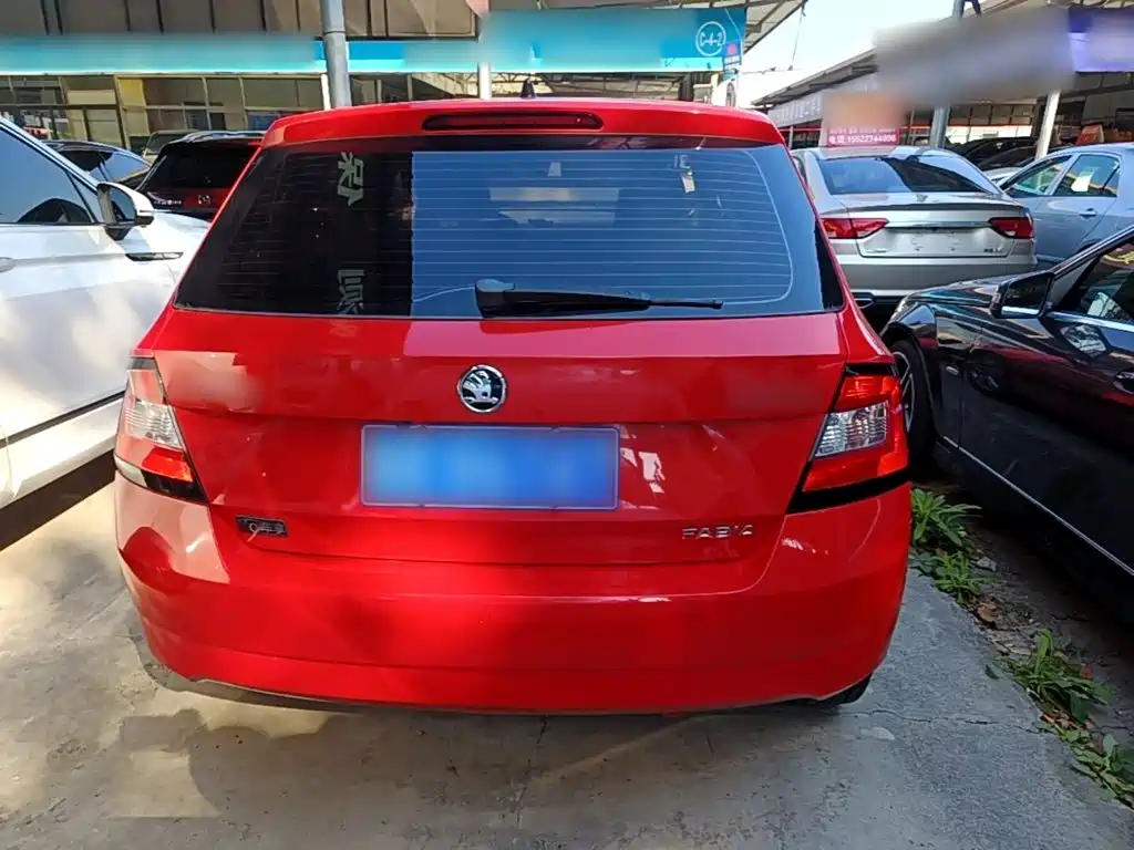 Skoda Fabia — миниатюра 6