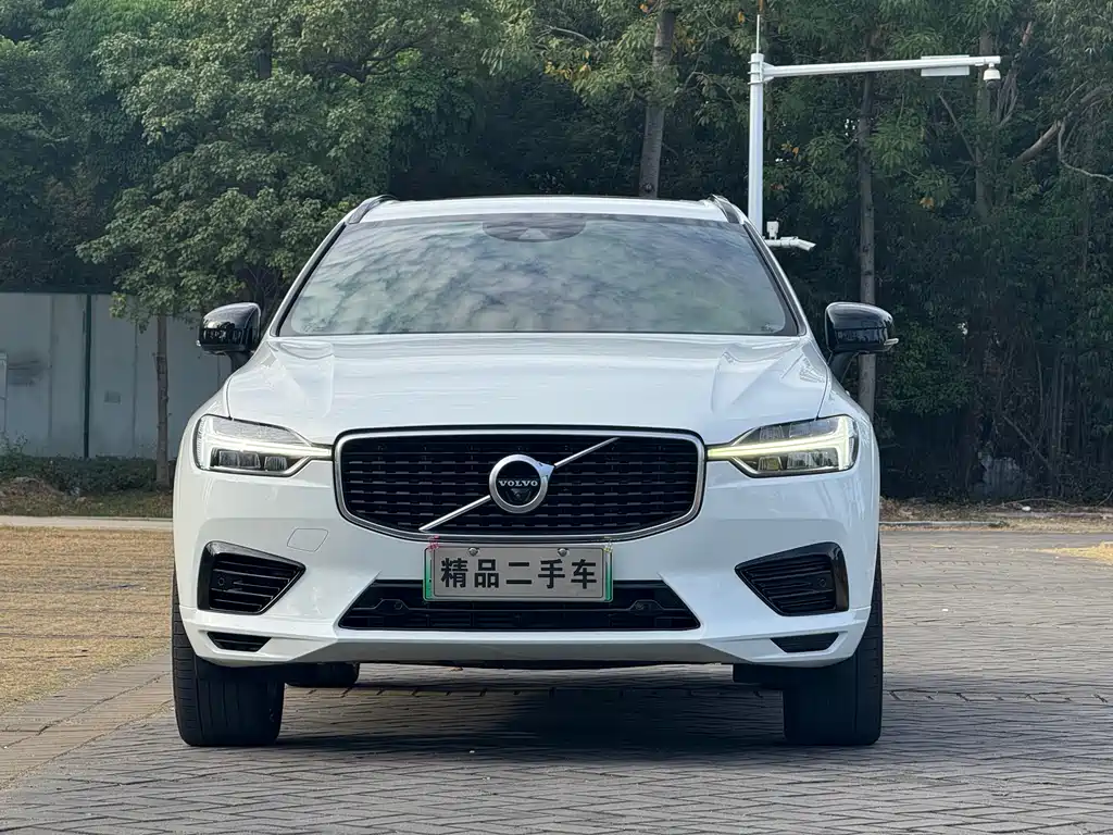 VOLVO XC60 PLUG IN HYBRID
