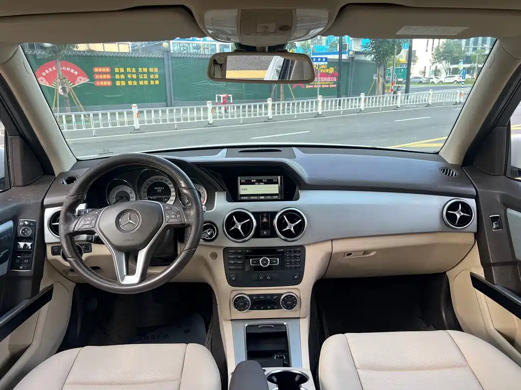 Mercedes-Benz GLK-Class — миниатюра 10