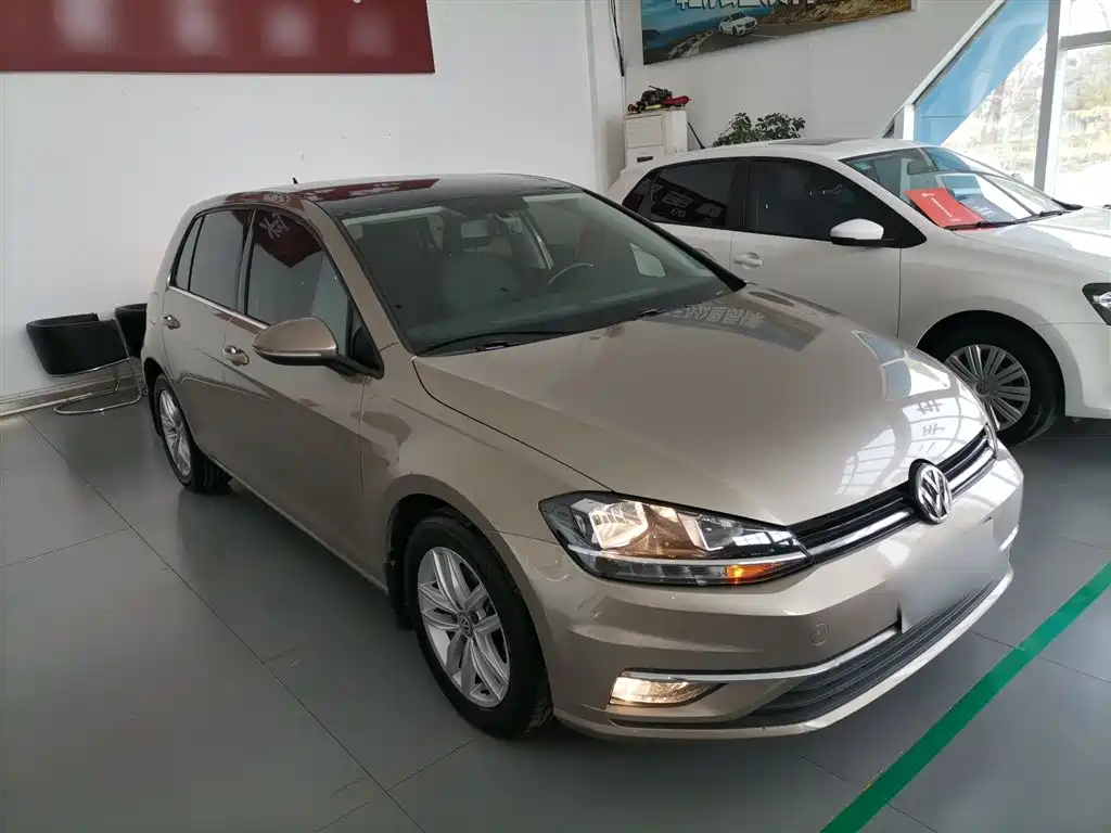 Volkswagen Golf 2019 1.6L AT Comfort V
