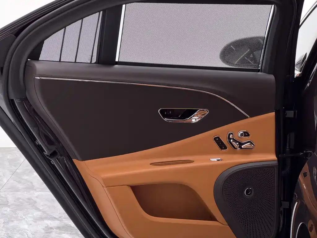 Bentley Flying Spur — миниатюра 30