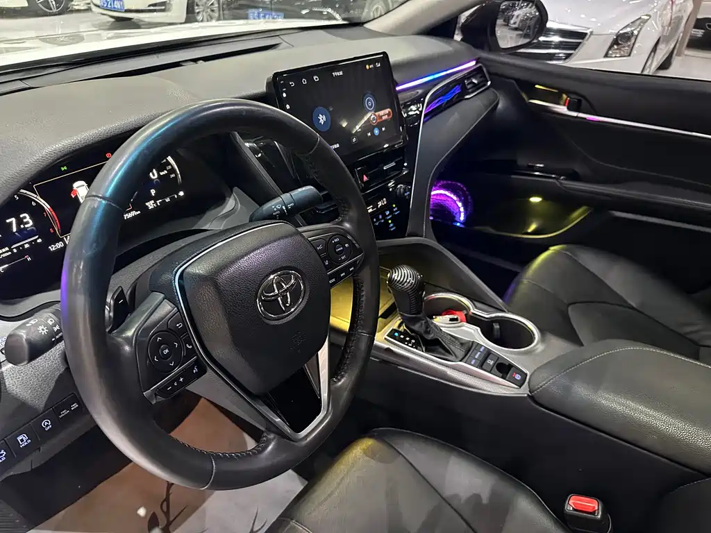 Toyota Camry — миниатюра 6