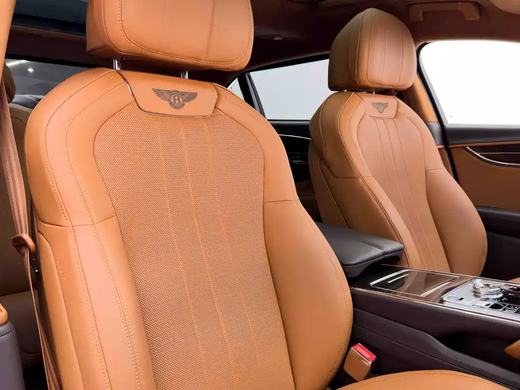 Bentley Flying Spur — миниатюра 15