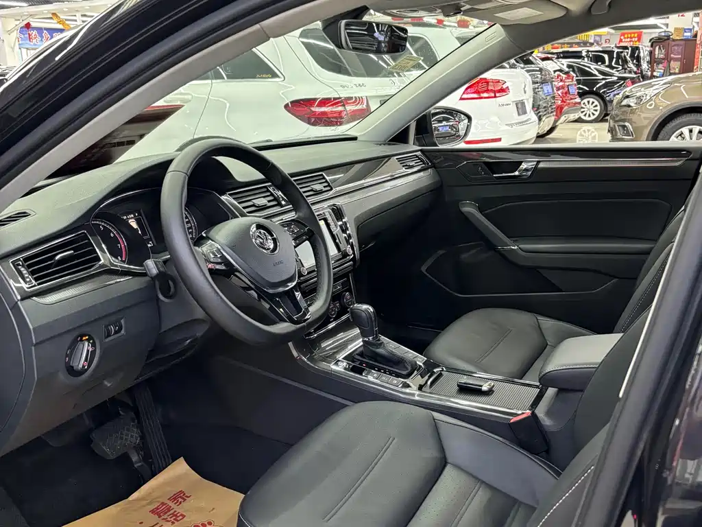 Volkswagen Passat 2017 330TSI DSG