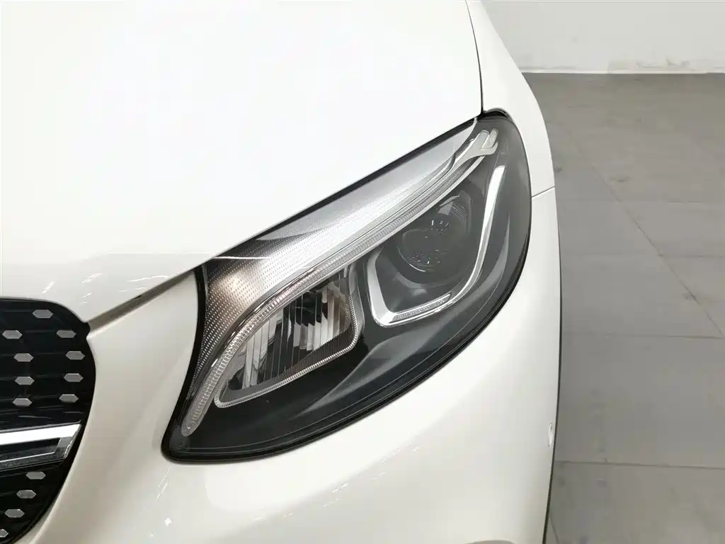 Mercedes-Benz GLC 2017 GLC 200 4MATIC