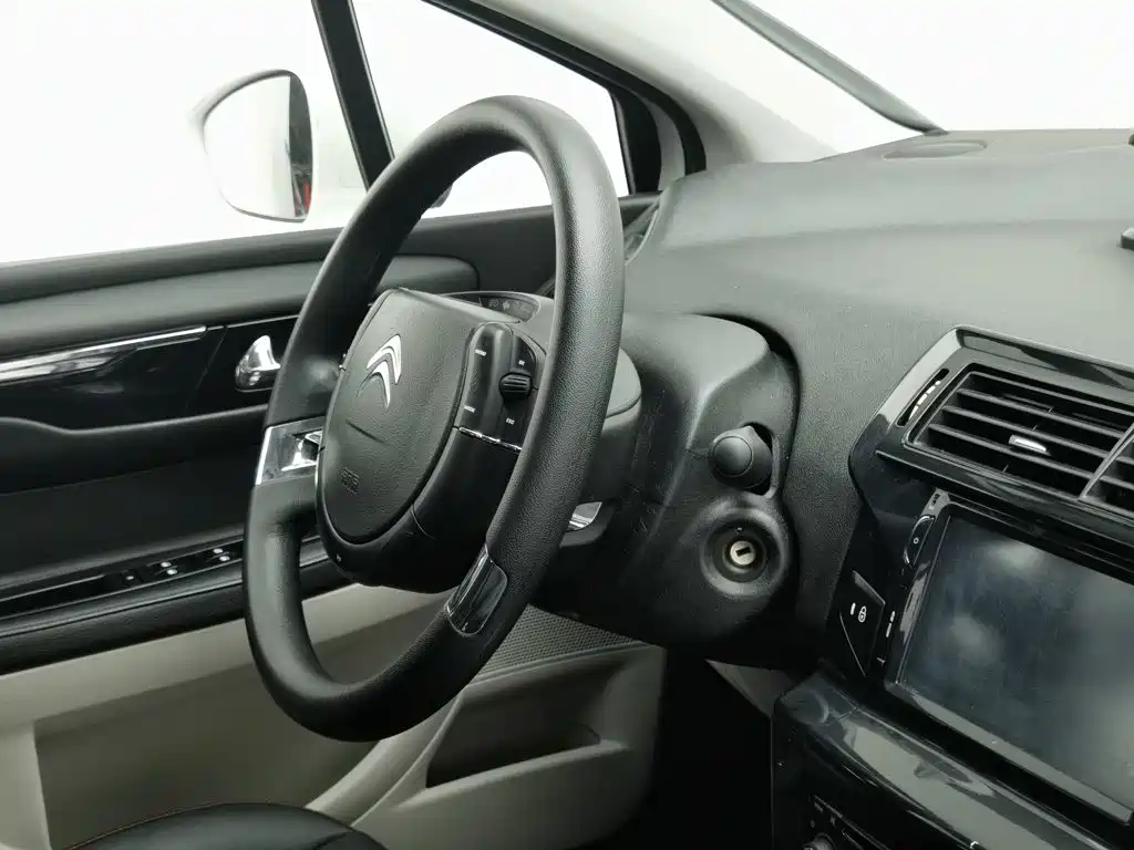 Citroen C-Quatre — миниатюра 22