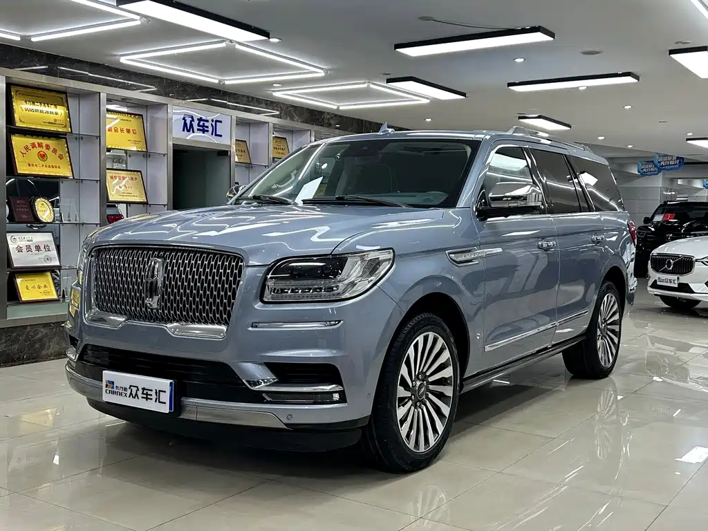 Lincoln Navigator