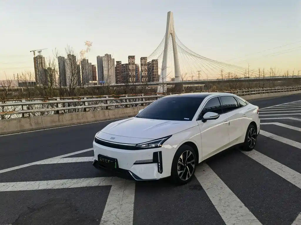 GEELY GALAXY GALAXY L6