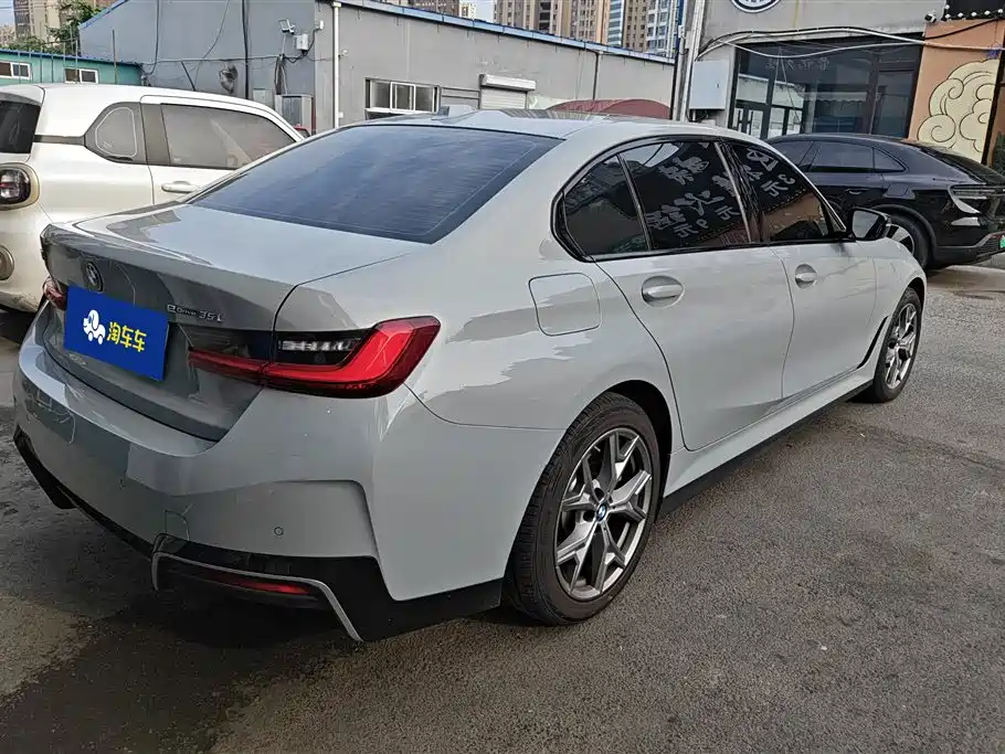 BMW i3 2025 eDrive 35 L