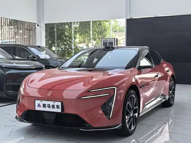 2025 Avatr 06