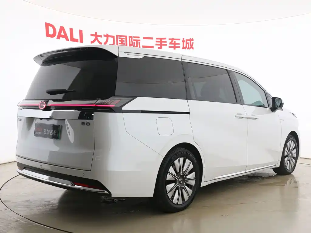 GAC Motor 传祺E8 PHEV — миниатюра 14
