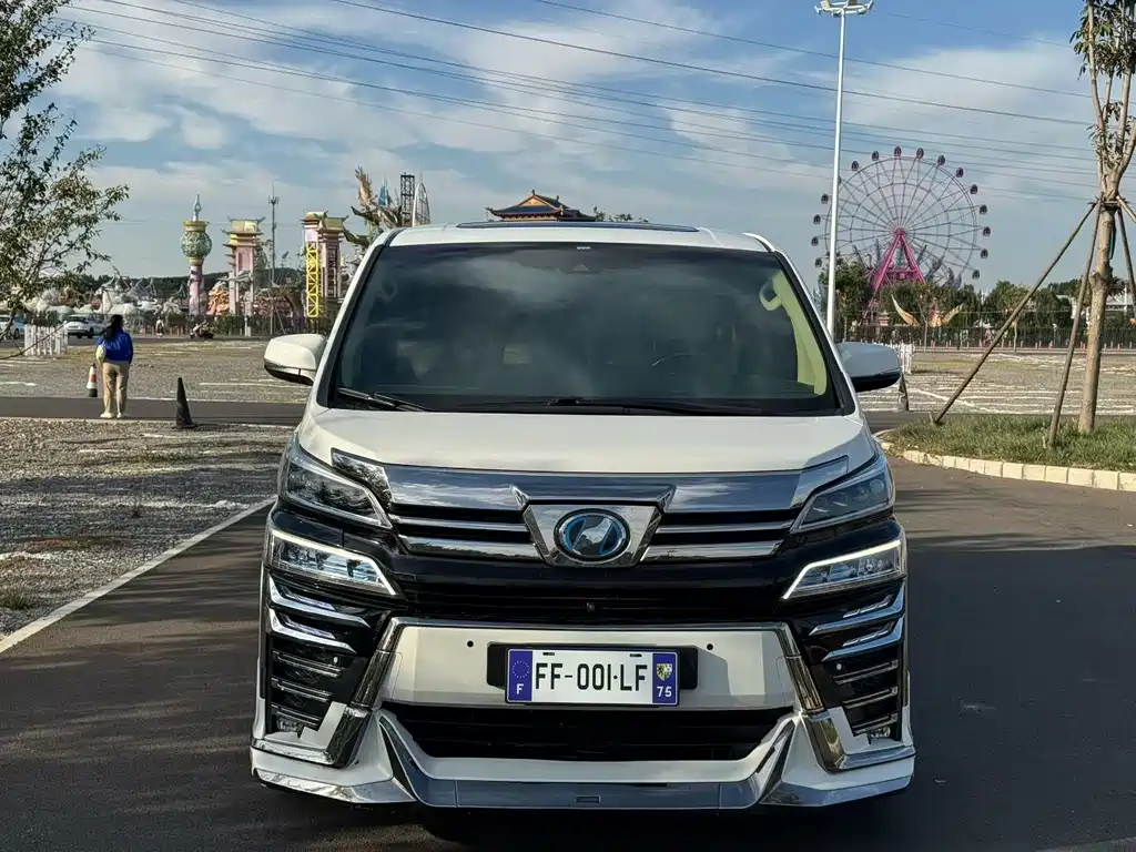 Toyota Vellfire — миниатюра 3
