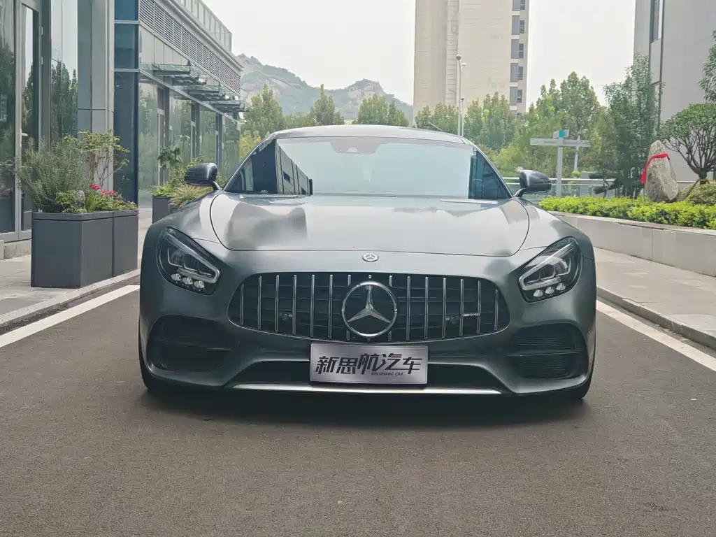 MERCEDES-BENZ AMG GT