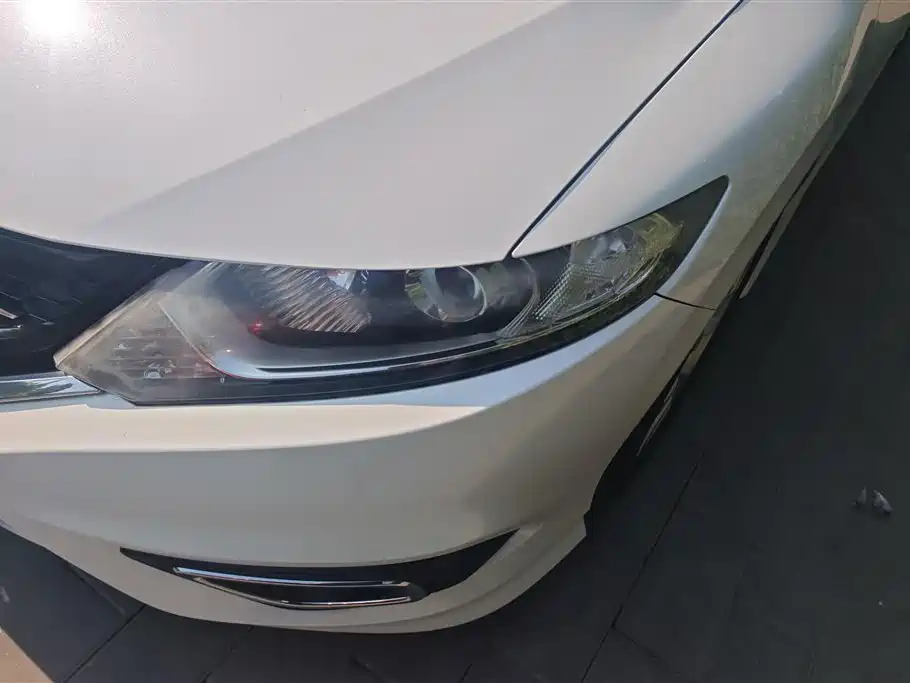 Honda Jade 2016 1.8L AT Comfort Elite 5 мест