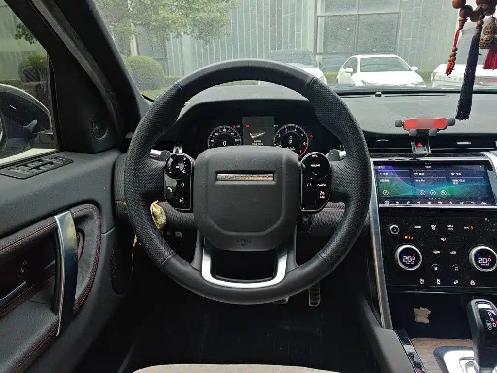 Land Rover Discovery Sport — миниатюра 12
