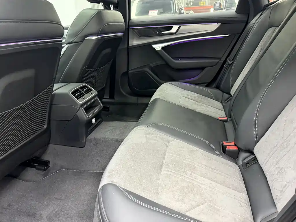 Audi A6L 2021 40 TFSI Luxury