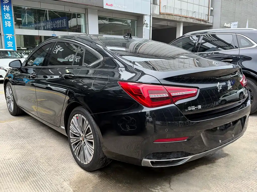 Hongqi Hongqi H5 — миниатюра 6