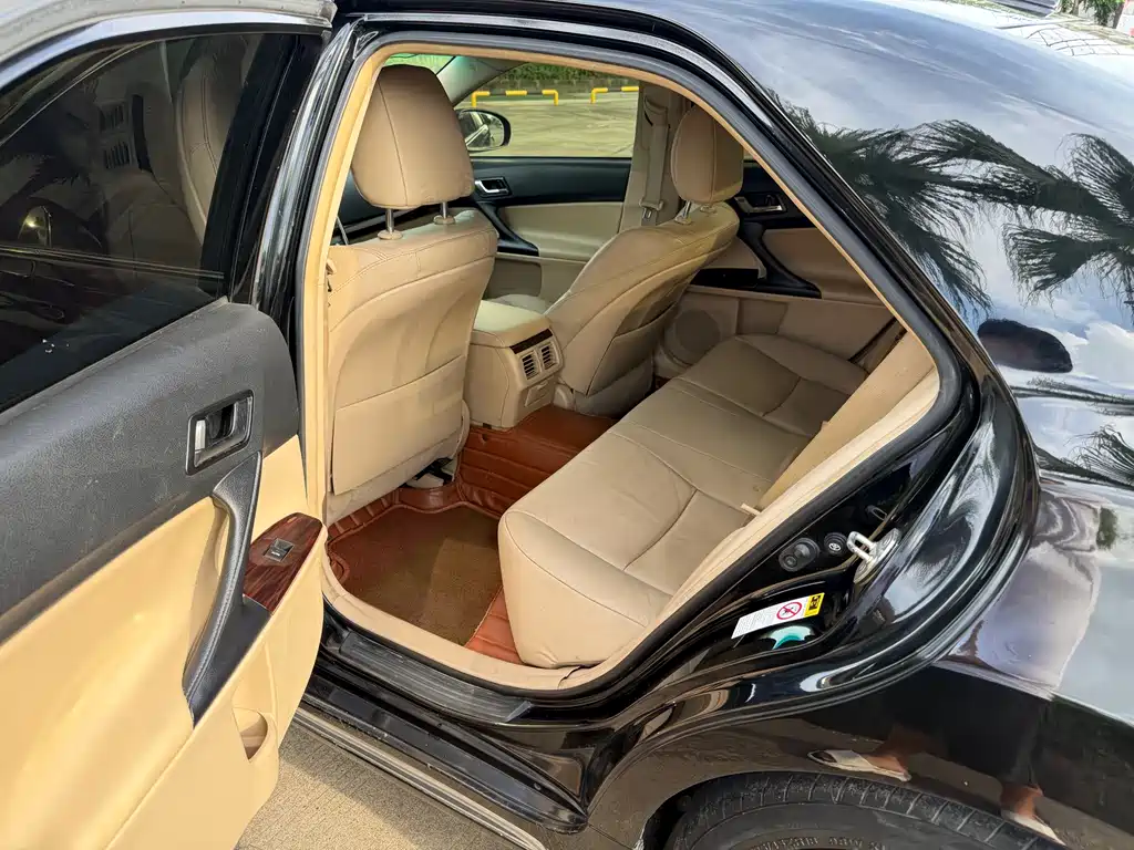 Toyota Reiz 2012 2.5V