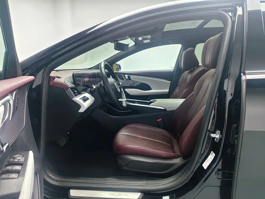 Buick LaCrosse — миниатюра 18