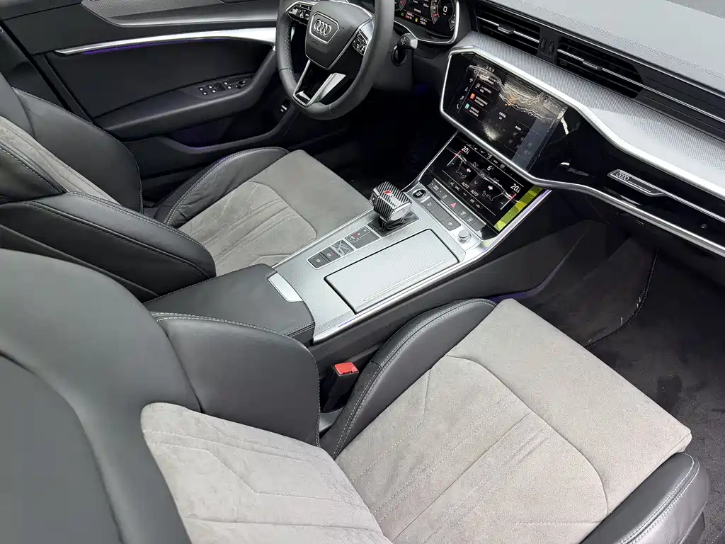 Audi A6L 2021 40 TFSI Luxury