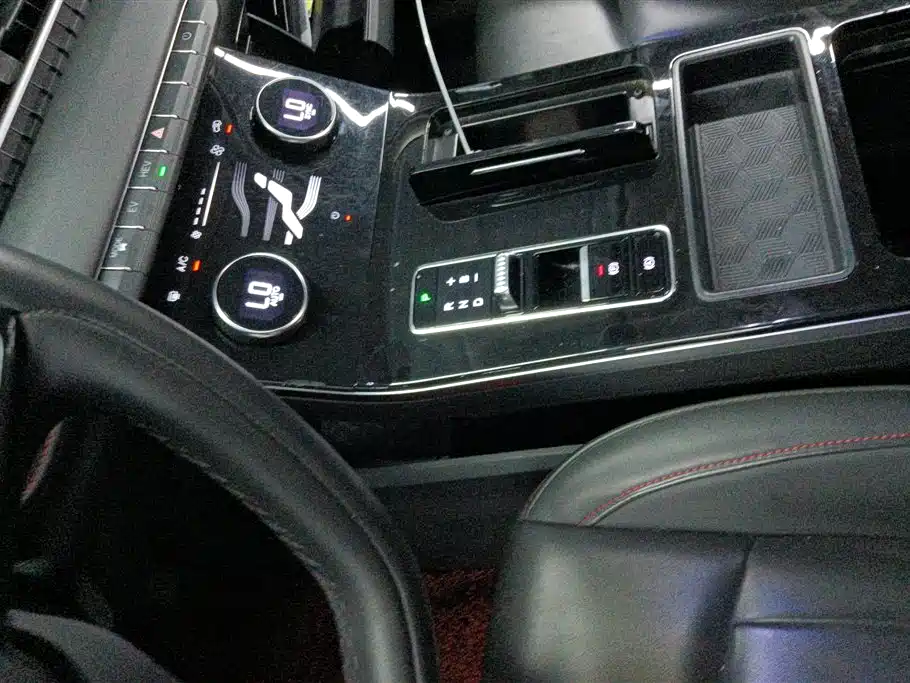 Exeed Zhaofeng C-DM — миниатюра 16